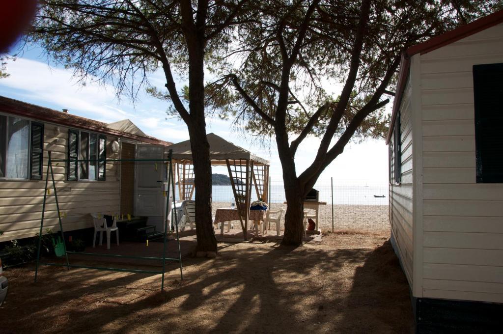 Camping&Village Le Cernie Лотцорай Екстериор снимка